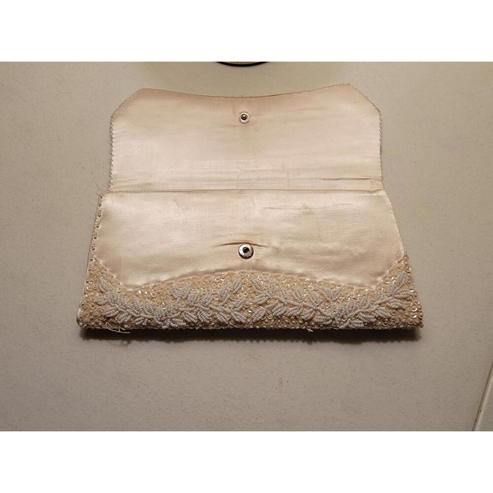 Vintage La Regale, Ltd., Hong Kong. Hand Made, Hand Beaded Exquisite Evening Bag